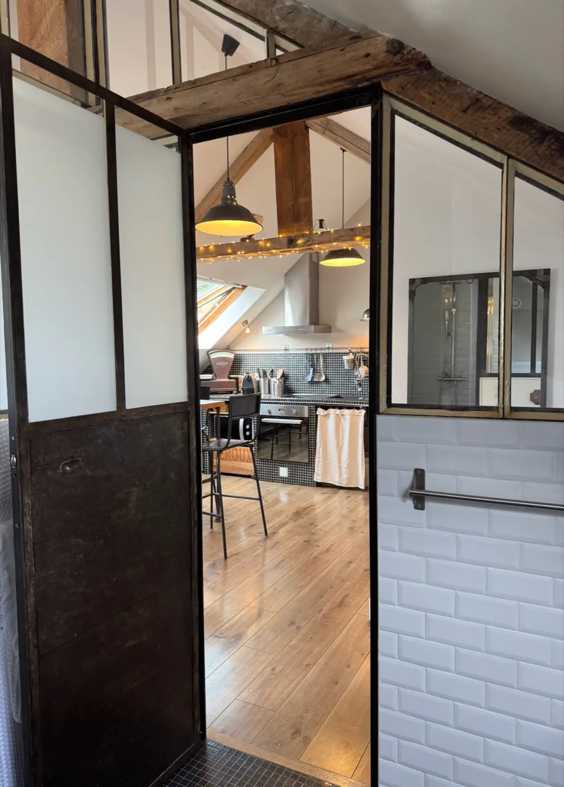 Studio sous les toits, dernier étage du gîte (photo 2)